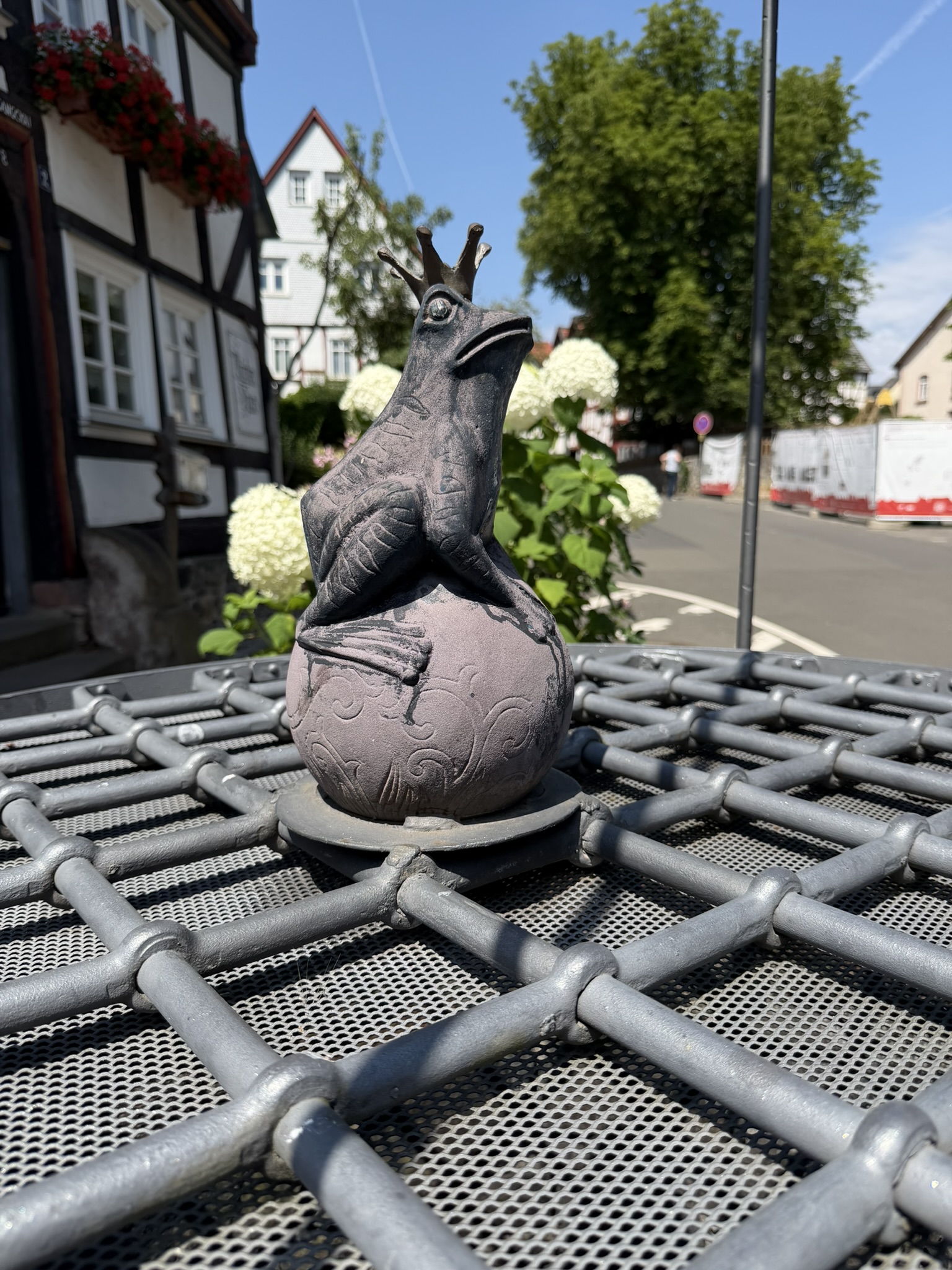 Le prince-grenouille sur la Route allemande des contes